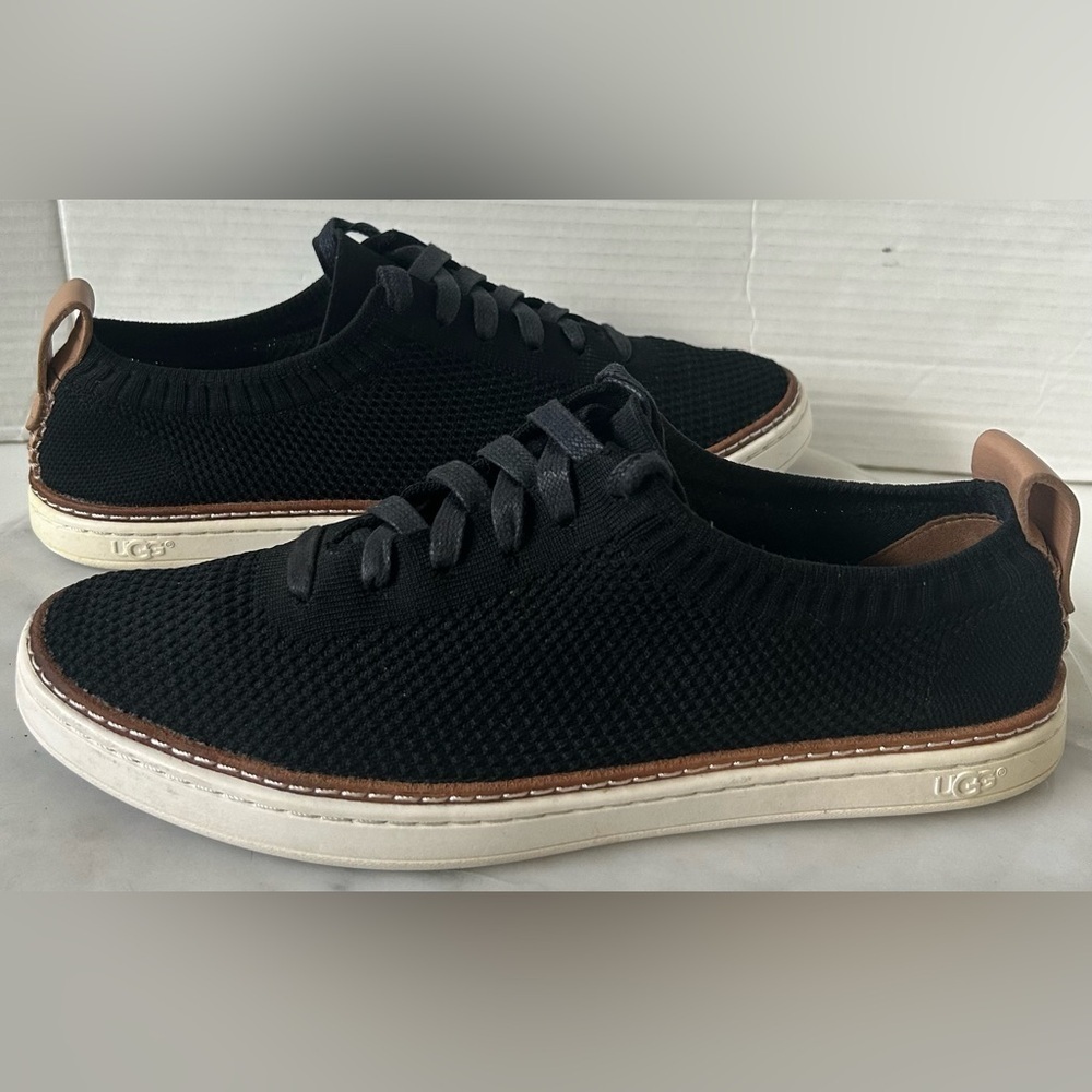 UGG SYDNEY MESH BLACK LACE UP SNEAKERS Sz. 9. COMFORTABLE , STYLISH, BREATHABLE - Picture 3 of 7